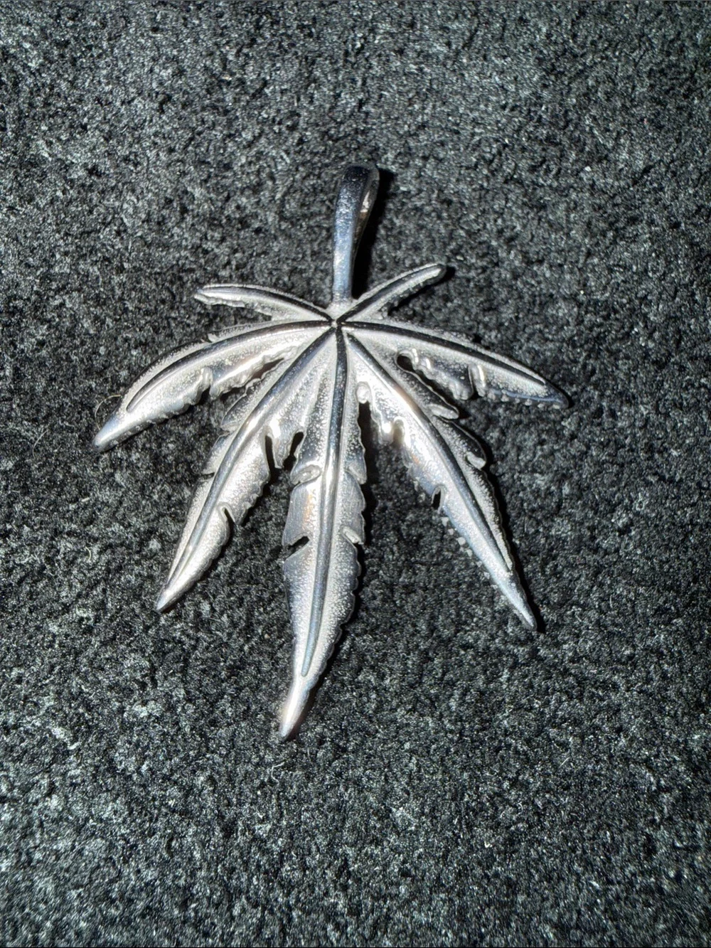 Men's Silver Leaf Pendant Necklace - Sleek Silver Finish
